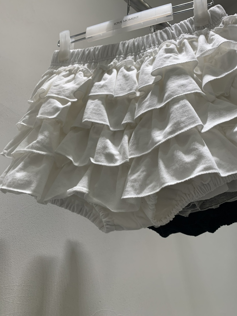LOVE MOMENT東大門代購女士新款時尚熱賣推薦裙褲荷葉邊LOVE MOMENT裙褲