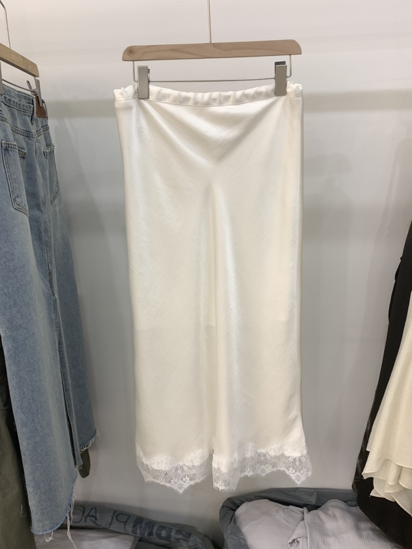 CEDARWOOD東大門直郵女士新款26春夏熱賣休閑長裙蕾絲緞面CEDAR WOOD長裙