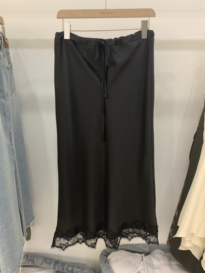 CEDARWOOD東大門直郵女士新款26春夏熱賣休閑長裙蕾絲緞面CEDAR WOOD長裙圖色2