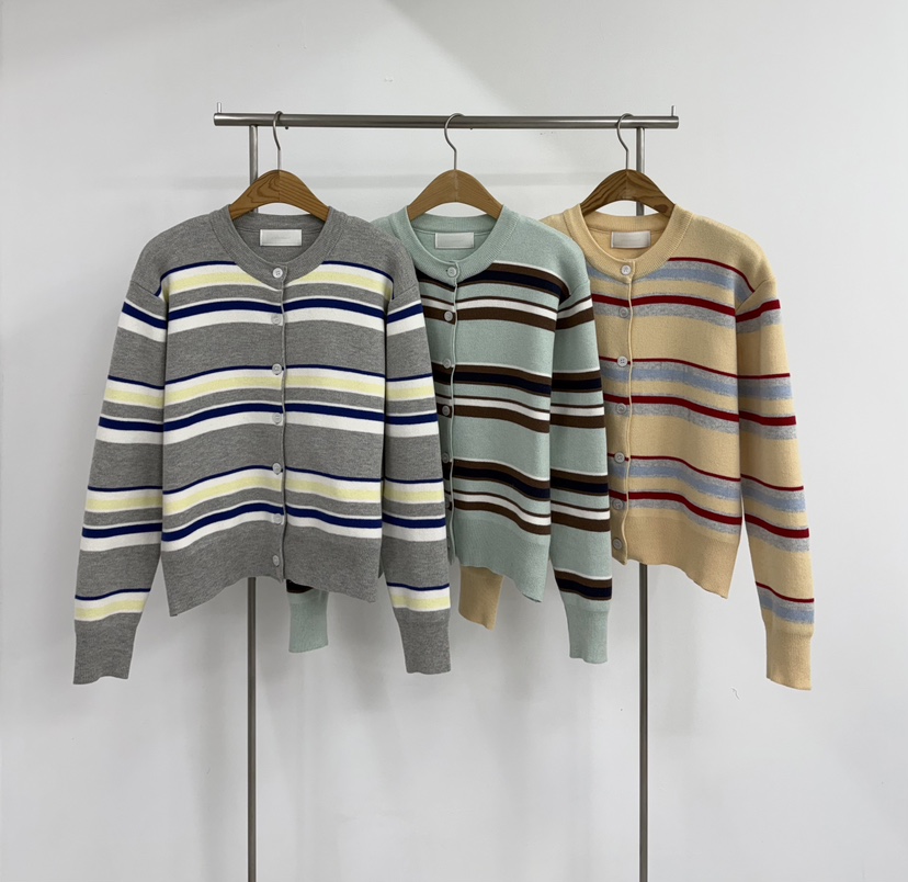 YIKHO STYLE韓國代購女士新品推薦職業人氣熱賣休閑針織衫YIKHO STYLE針織衫