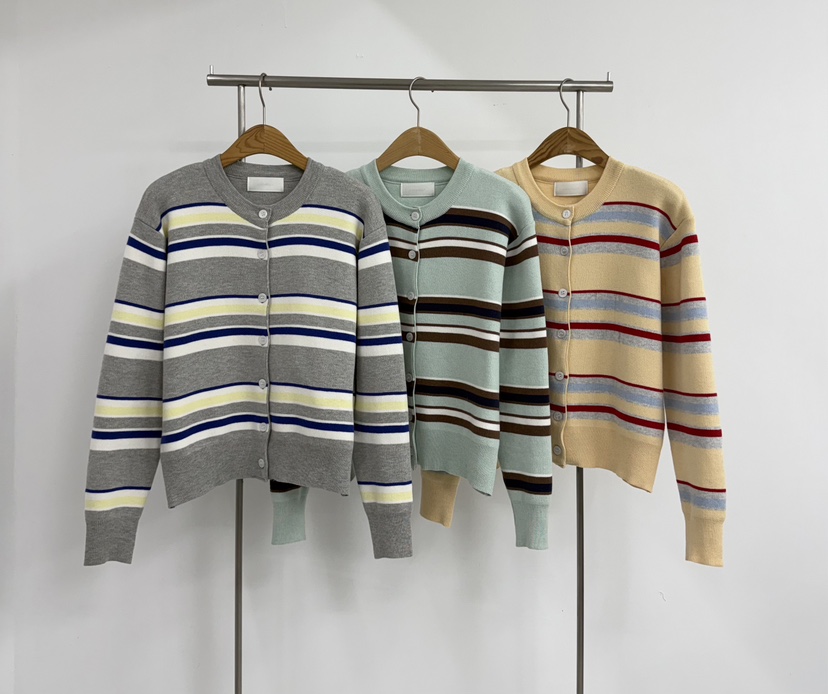 YIKHO STYLE韓國代購女士新品推薦職業人氣熱賣休閑針織衫YIKHO STYLE針織衫