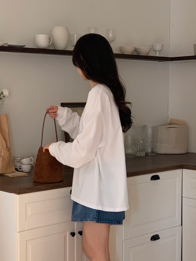 FORMSTUDIO韓國代購女裝新品26春夏熱賣推薦長袖T恤喇叭形FORMSTUDIO長袖T恤