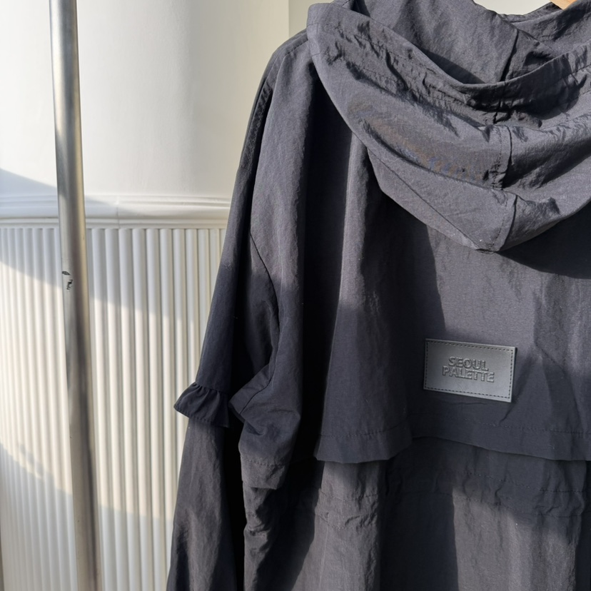 PALETTE-Q東大門直郵女裝新品推薦真品職業長款風衣荷葉邊PALETTE-Q長款風衣