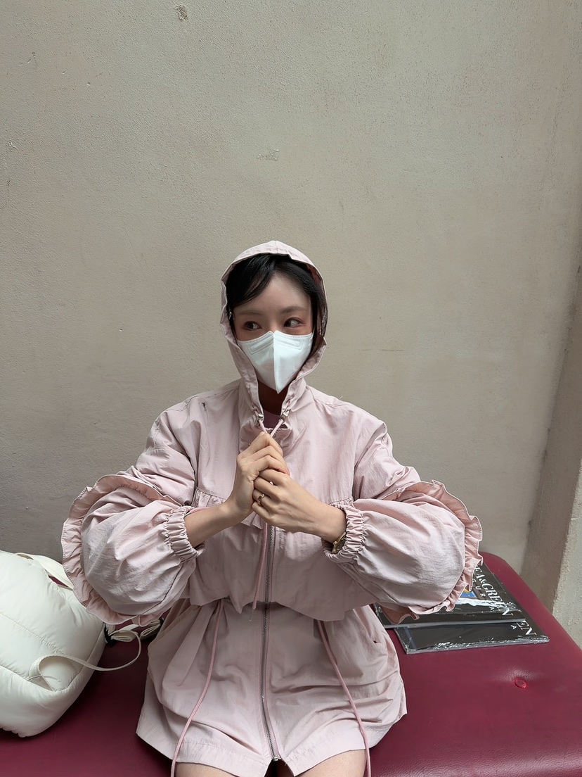 PALETTE-Q東大門直郵女裝新品推薦真品職業長款風衣荷葉邊PALETTE-Q長款風衣