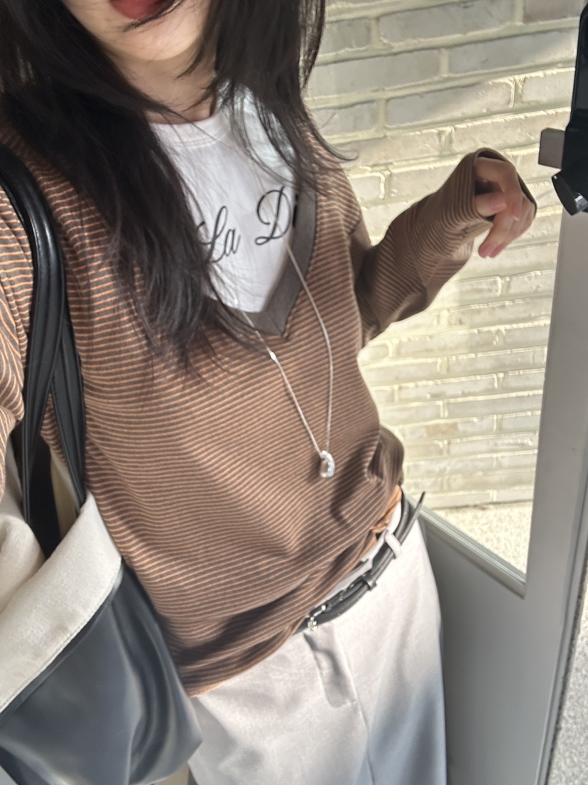 ME MO東大門直郵女士新品真品時尚人氣26春夏長袖T恤V領ME MO長袖T恤