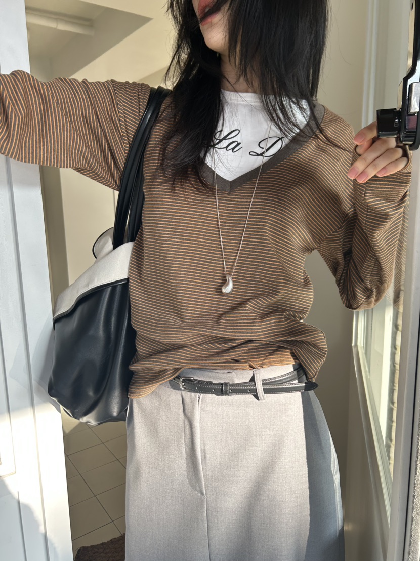 ME MO東大門直郵女士新品真品時尚人氣26春夏長袖T恤V領ME MO長袖T恤