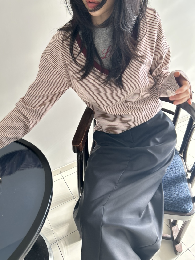 ME MO東大門直郵女士新品真品時尚人氣26春夏長袖T恤V領ME MO長袖T恤