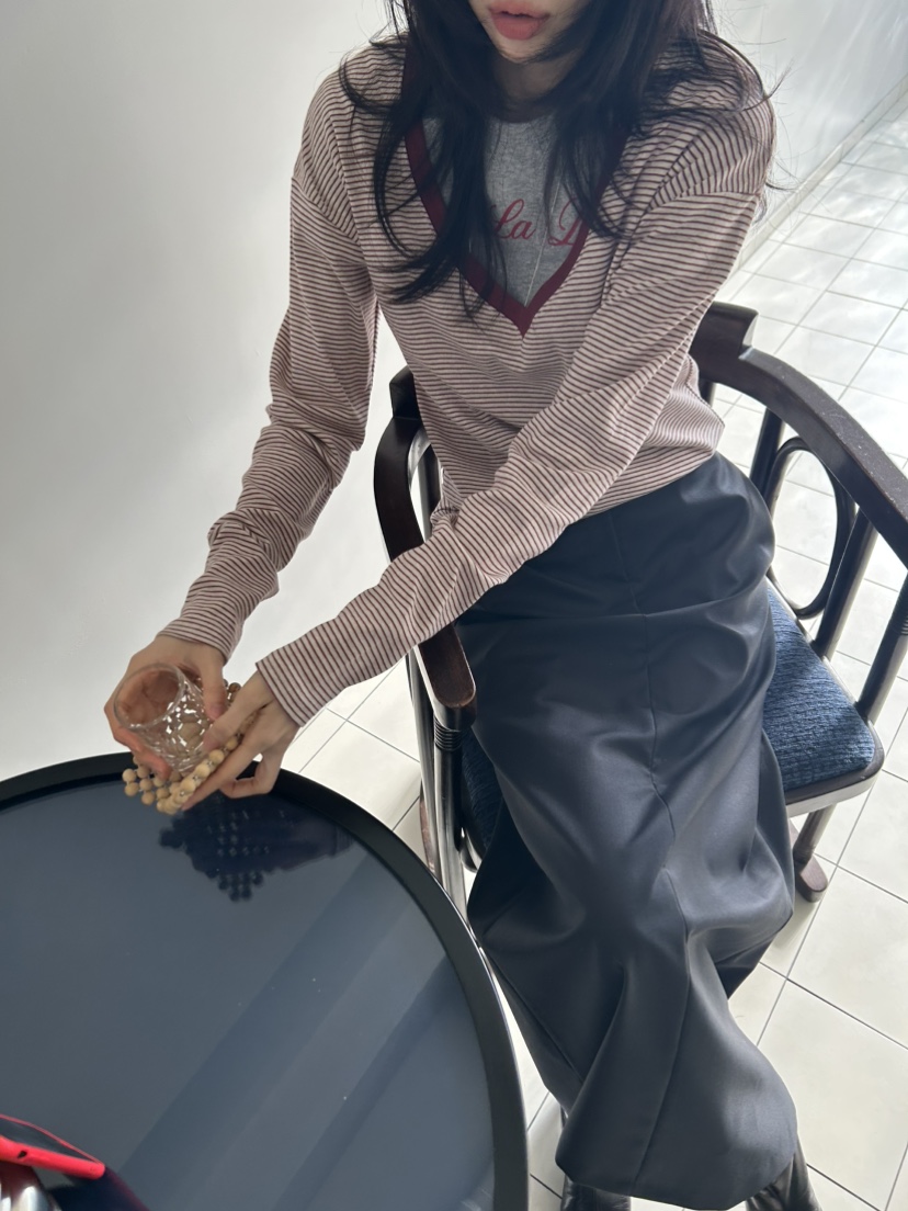 ME MO東大門直郵女士新品真品時尚人氣26春夏長袖T恤V領ME MO長袖T恤