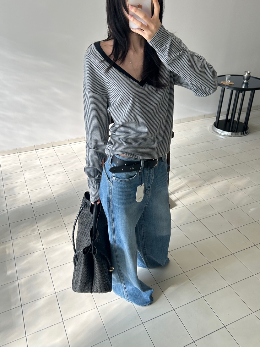 ME MO東大門直郵女士新品真品時尚人氣26春夏長袖T恤V領ME MO長袖T恤