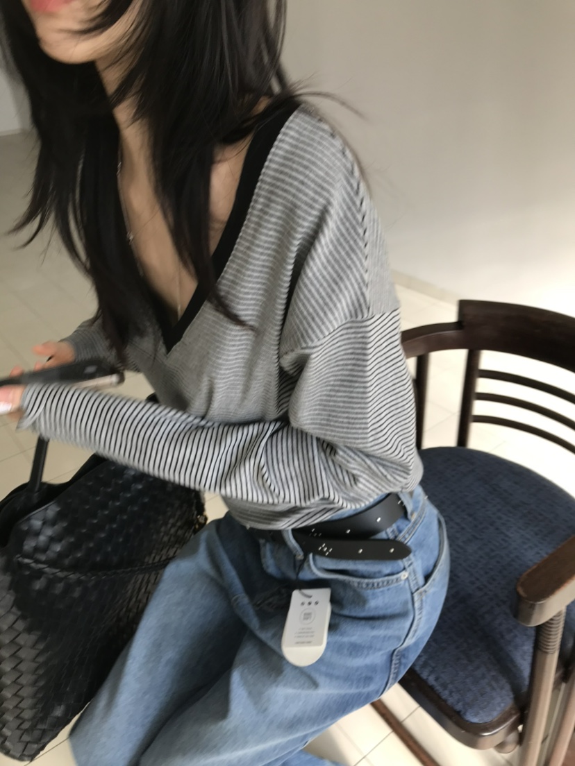 ME MO東大門直郵女士新品真品時尚人氣26春夏長袖T恤V領ME MO長袖T恤