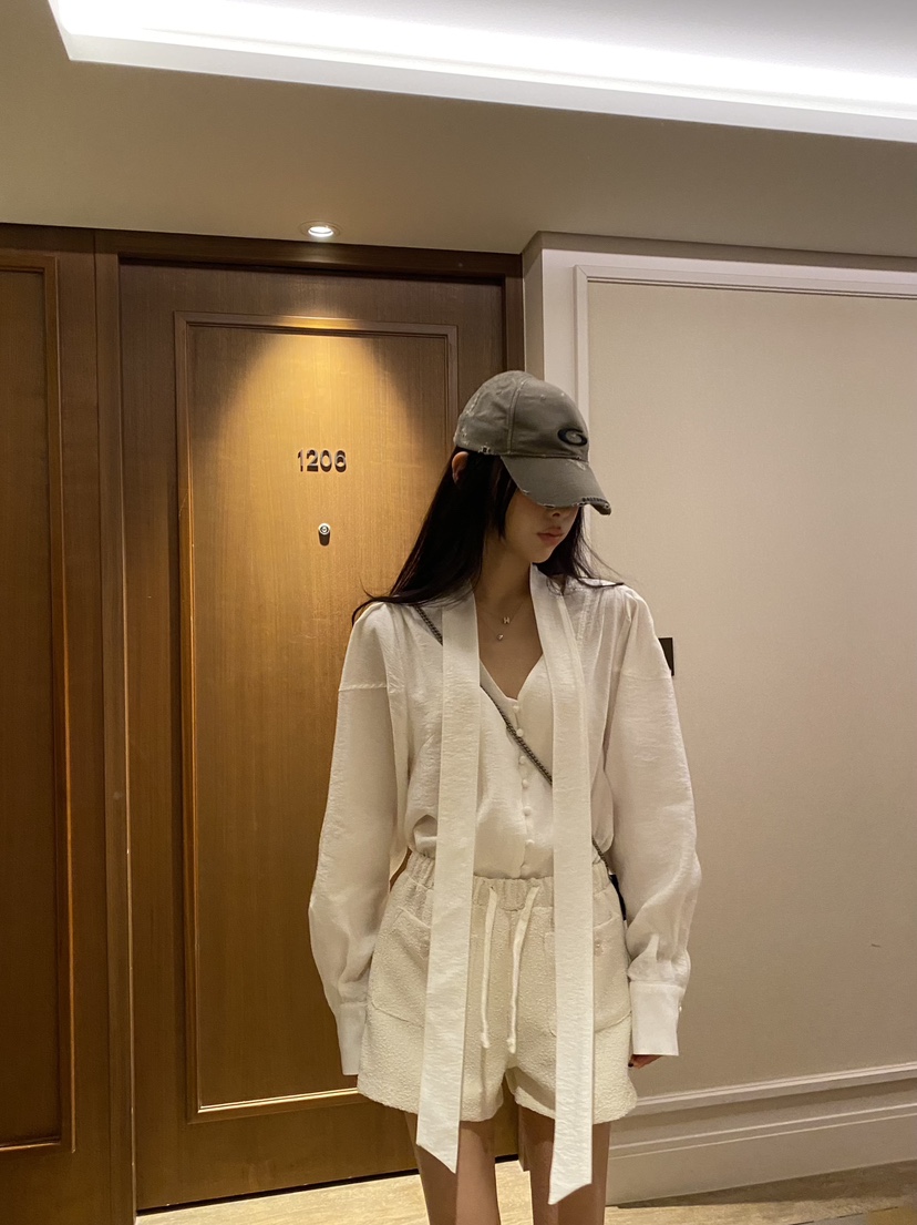 FOUREIGHT韓國直郵女裝新款休閑熱賣時尚26春夏襯衫蕾絲衫FOUR EIGHT襯衫/蕾絲衫