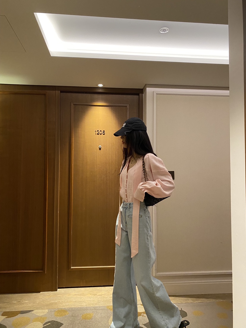 FOUREIGHT韓國直郵女裝新款休閑熱賣時尚26春夏襯衫蕾絲衫FOUR EIGHT襯衫/蕾絲衫