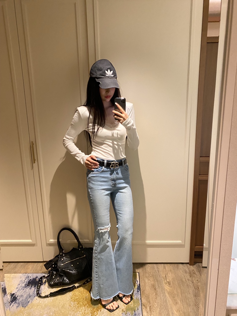 FOUREIGHT東大門代購女裝新款熱賣時尚推薦職業牛仔褲喇叭FOUR EIGHT牛仔褲