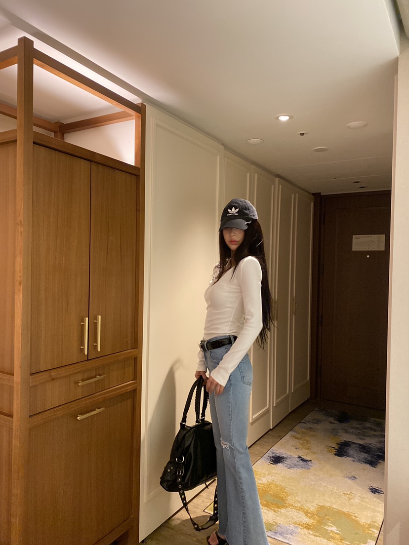 FOUREIGHT東大門代購女裝新款熱賣時尚推薦職業牛仔褲喇叭FOUR EIGHT牛仔褲