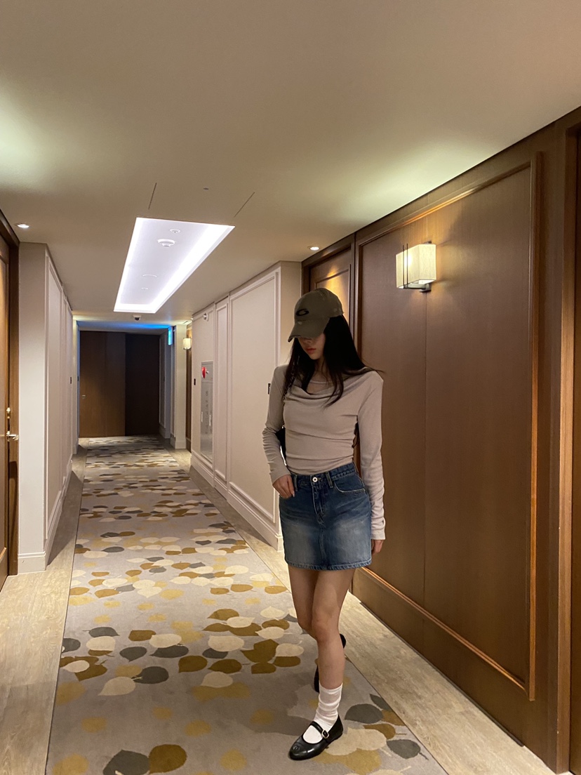 FOUREIGHT東大門實拍女裝新款推薦休閑真品職業26春夏長袖T恤FOUR EIGHT長袖T恤