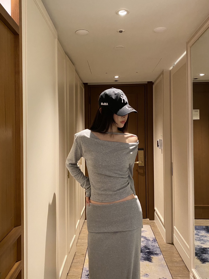 FOUREIGHT東大門實拍女裝新款推薦休閑真品職業26春夏長袖T恤FOUR EIGHT長袖T恤