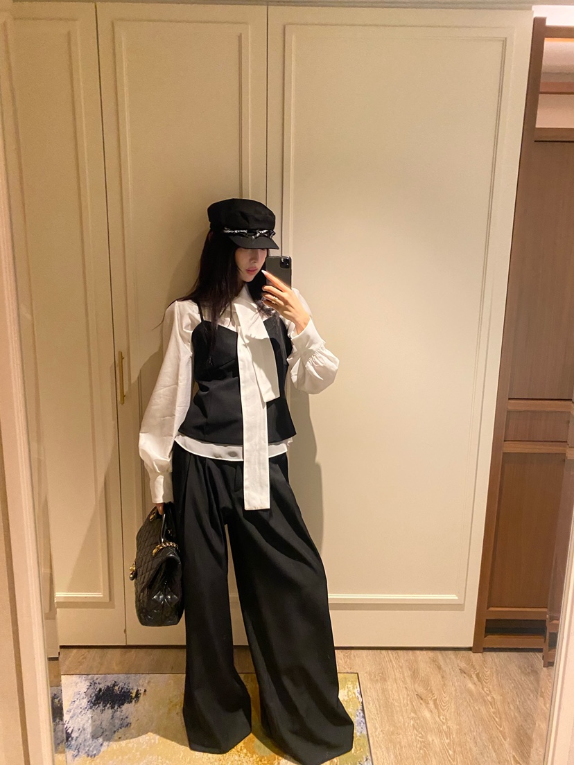 FOUREIGHT韓國直郵女士新品推薦26春夏襯衫蕾絲衫系帶褶裥FOUR EIGHT襯衫/蕾絲衫