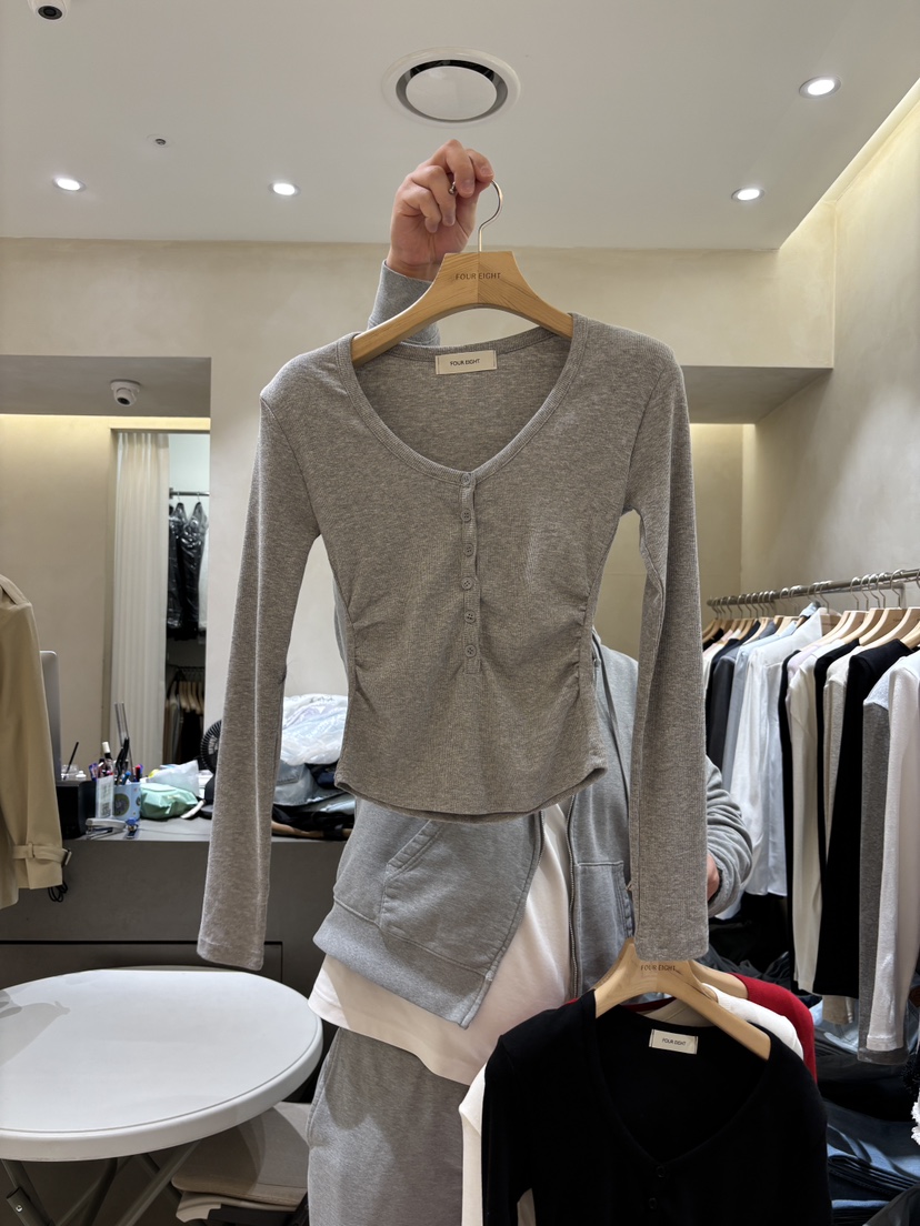FOUREIGHT東大門直郵女士新款職業休閑26春夏真品長袖T恤FOUR EIGHT長袖T恤圖色3