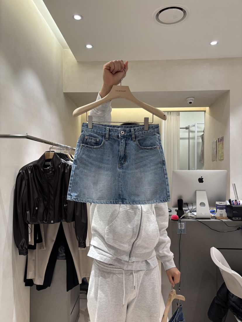 FOUREIGHT東大門直郵女士新品26春夏熱賣時尚休閑人氣短裙FOUR EIGHT短裙圖色1