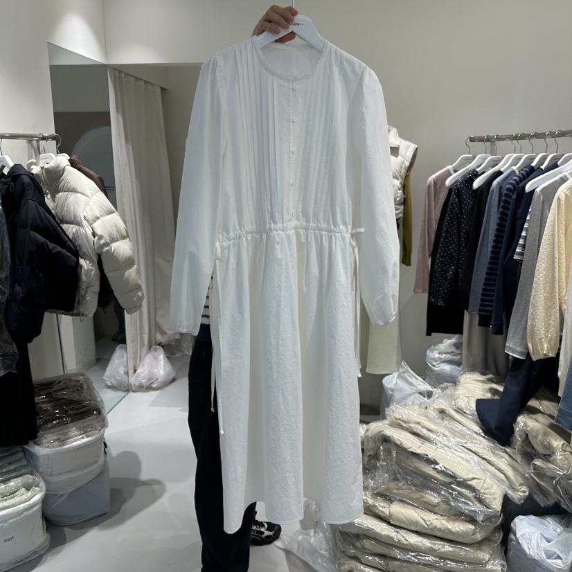 LORING RE I東大門直郵女裝新款熱賣真品時尚26春夏連衣裙LORING RE-I/BARE連衣裙圖色1