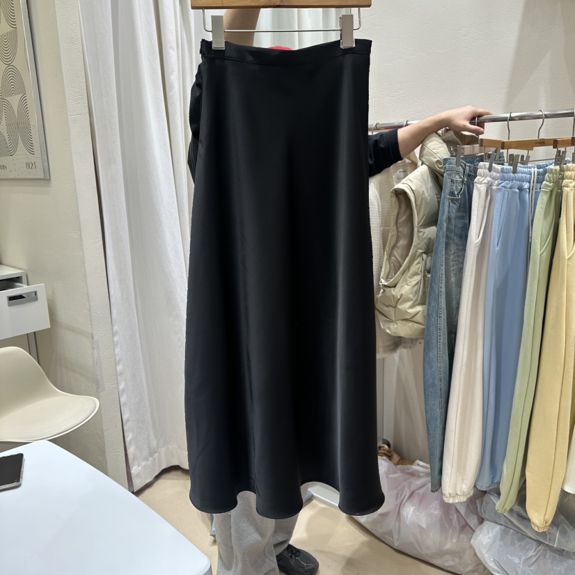 COCOMATON東大門代購女裝新品人氣真品推薦職業26春夏長裙緞面COCOMATON長裙