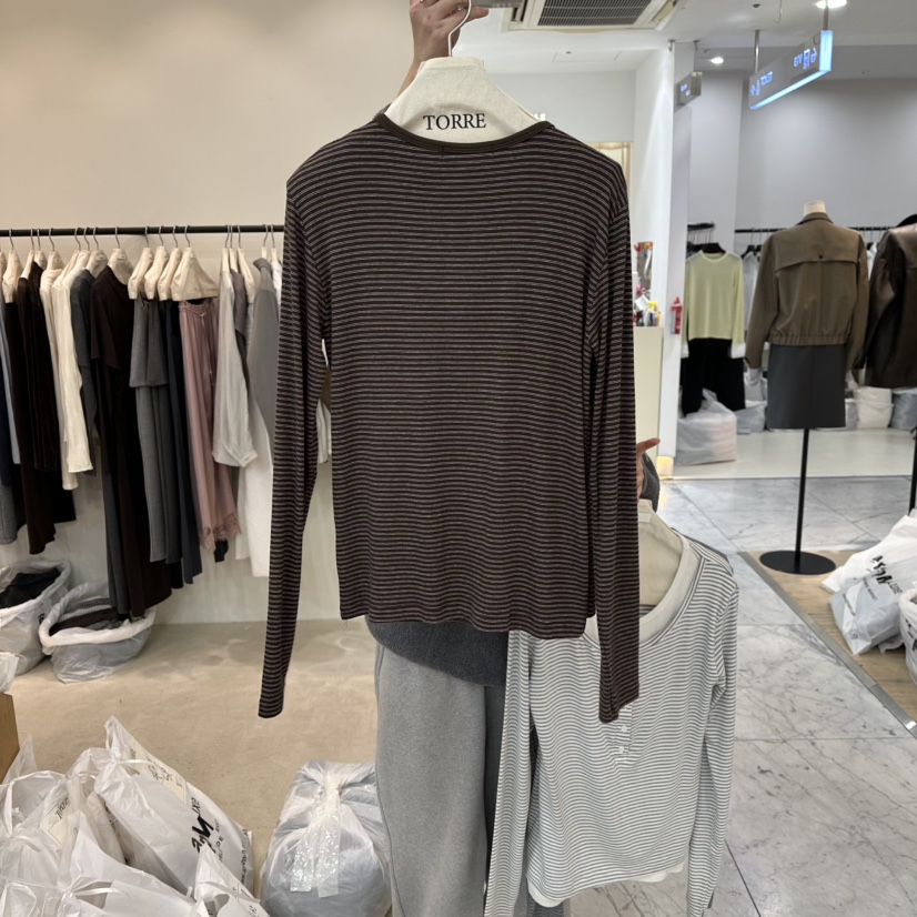 TORRE東大門直郵女士新品推薦人氣休閑熱賣長袖T恤雙排扣TORRE長袖T恤