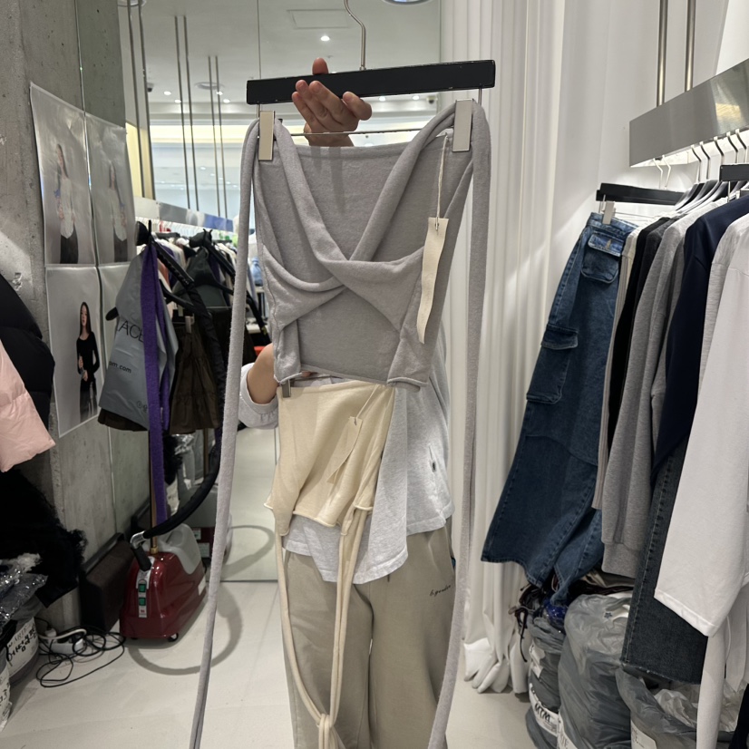 ARTE STUDIO/ATTENTION EDITORIAL東大門實拍女士新品熱賣吊帶背心ARTE STUDIO/ATTENTION EDITORIAL吊帶/背心