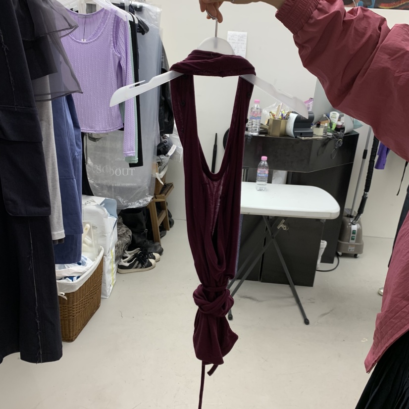 SOLD OUT東大門直郵女裝新款熱賣真品職業吊帶背心不含內搭SOLD OUT吊帶/背心