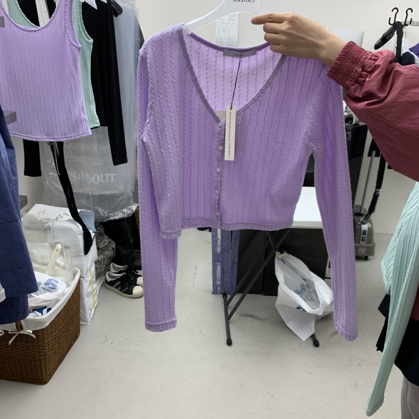 SOLD OUT韓國代購女裝新款真品推薦長袖T恤不含內搭開衫SOLD OUT長袖T恤圖色2