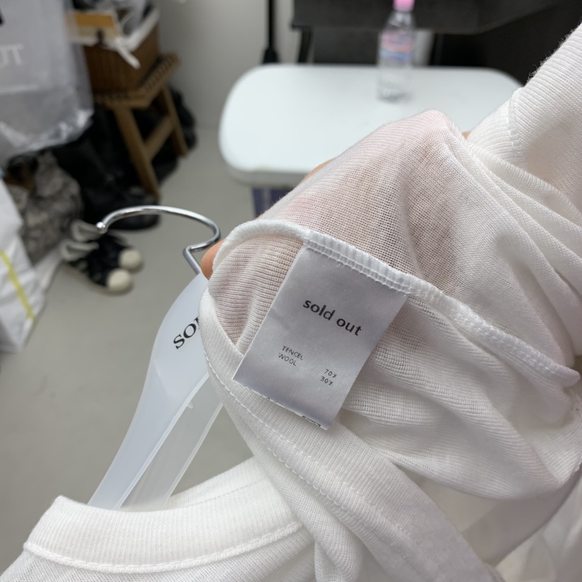 SOLD OUT東大門實拍女裝新款時尚休閑人氣推薦長袖T恤毛絨SOLD OUT長袖T恤