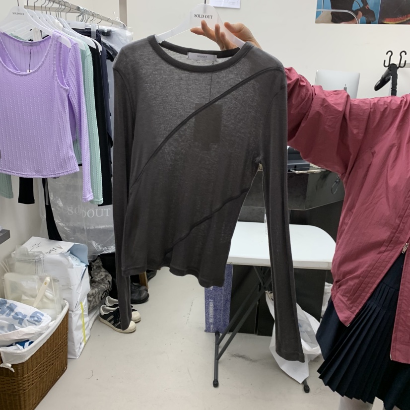 SOLD OUT東大門實拍女裝新款時尚休閑人氣推薦長袖T恤毛絨SOLD OUT長袖T恤圖色2