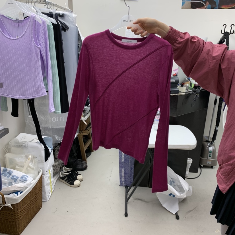 SOLD OUT東大門實拍女裝新款時尚休閑人氣推薦長袖T恤毛絨SOLD OUT長袖T恤圖色3