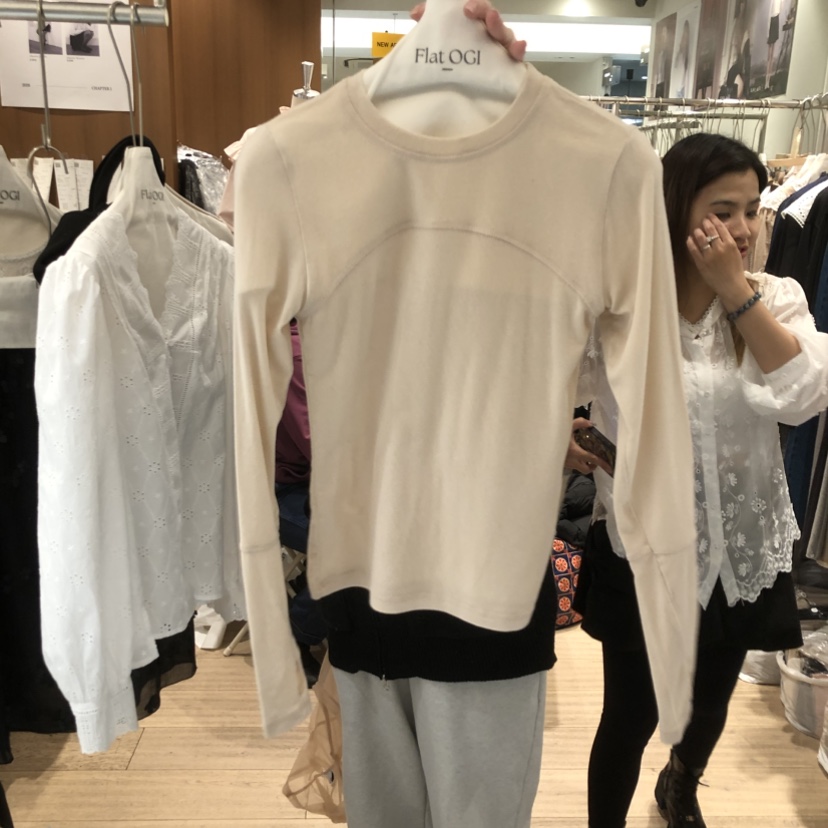 OGI東大門直郵女士新款休閑人氣真品職業熱賣時尚長袖T恤FLat OGI長袖T恤圖色2