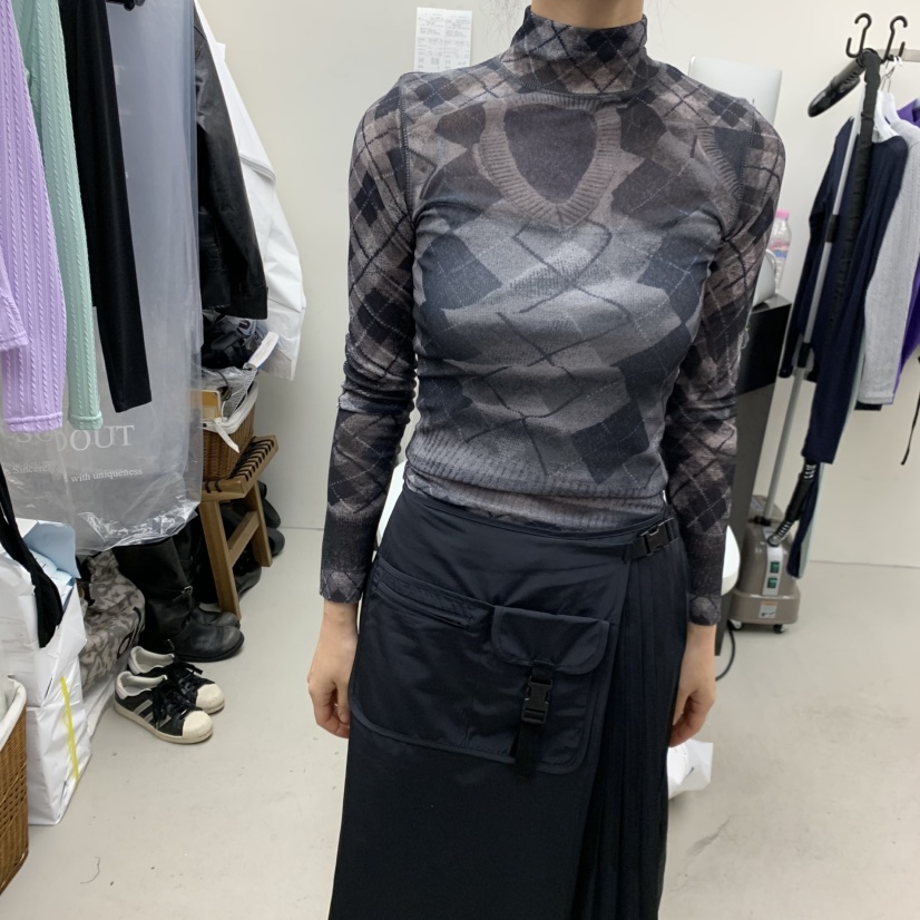 SOLD OUT東大門直郵女士新品真品人氣職業26春夏長袖T恤SOLD OUT長袖T恤圖色2