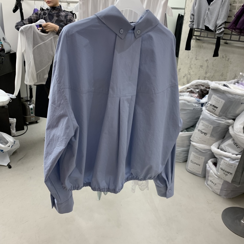 SOLD OUT東大門代購女士新品休閑人氣襯衫蕾絲衫短款褶皺SOLD OUT襯衫/蕾絲衫