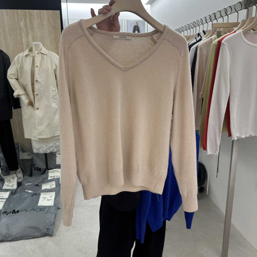 WRITTEN BY東大門實拍女裝新品真品針織衫美利奴羊毛V領WRITTEN BY針織衫圖色2