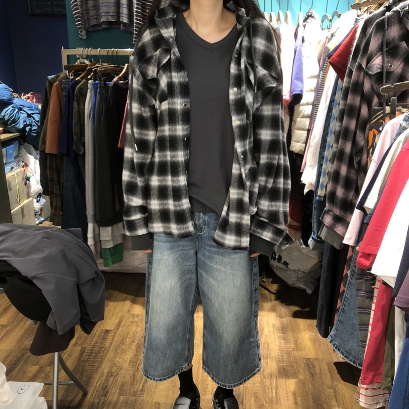 MERCI LINDA韓國直郵女裝新款時尚26春夏襯衫蕾絲衫格紋羅紋MERCI LINDA襯衫/蕾絲衫