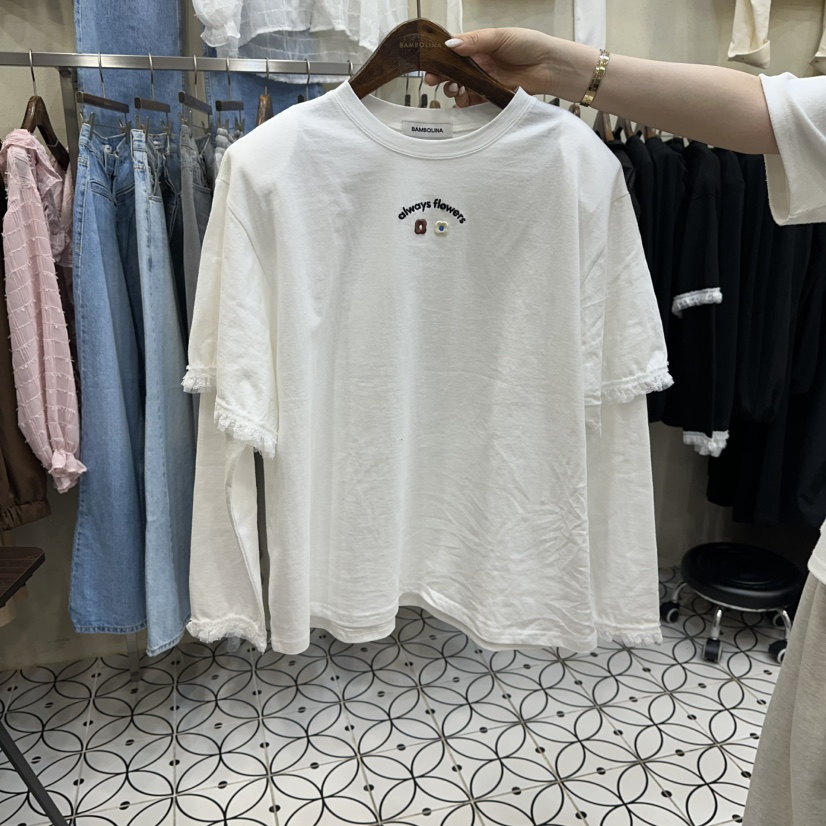 BAMBOLINA韓國代購女裝新品時尚熱賣職業推薦長袖T恤花朵BAMBOLINA長袖T恤圖色1