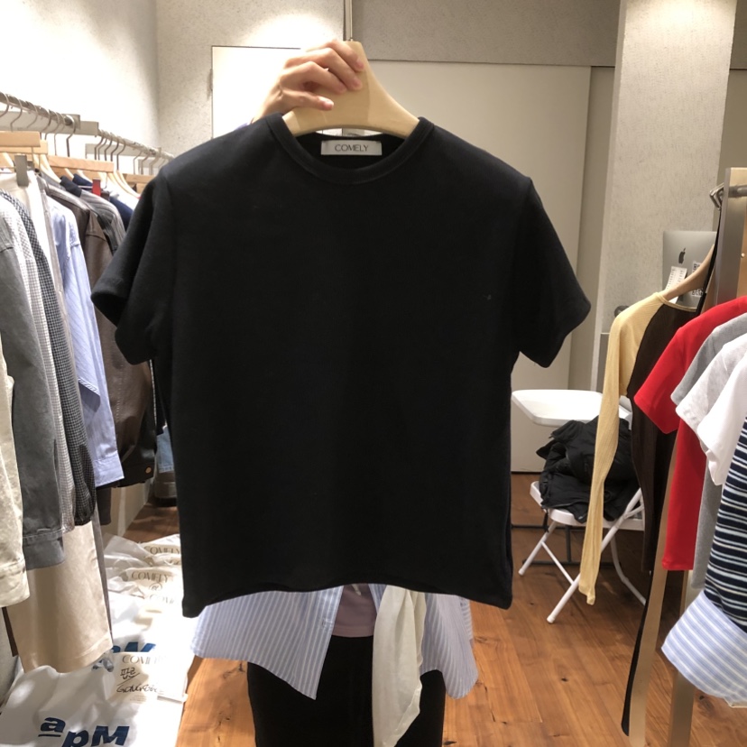 COMELY韓國直郵女裝新品推薦人氣休閑26春夏熱賣T恤不含圍巾COMELYT恤圖色3