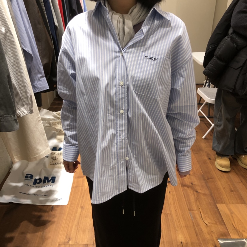 COMELY東大門實拍女士新款職業休閑推薦襯衫蕾絲衫口袋刺繡COMELY襯衫/蕾絲衫圖色2