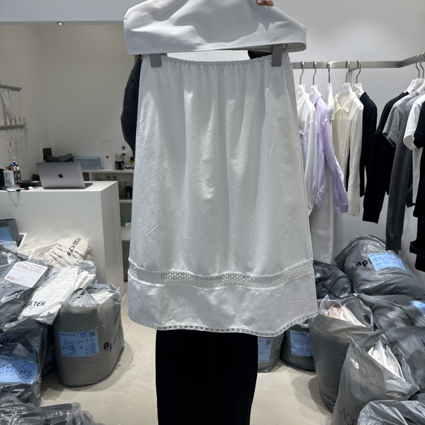 RICH SISTER韓國代購女士新款推薦真品半身裙中短裙蕾絲RICH SISTER半身裙/中短裙圖色1