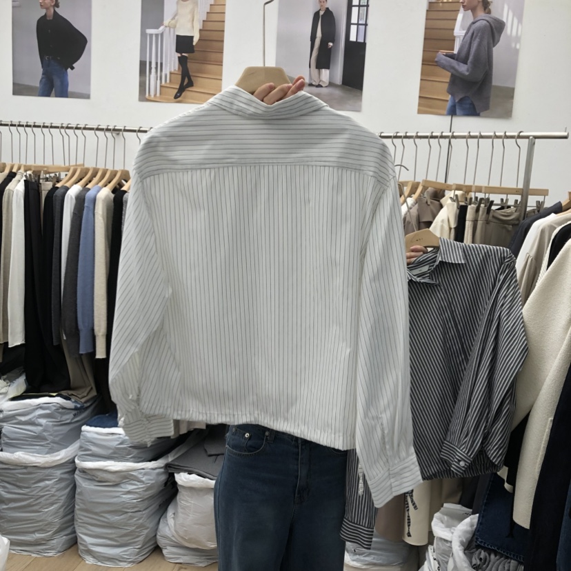 MOI-A東大門直郵女士新品熱賣人氣時尚職業襯衫蕾絲衫條紋MOI-A襯衫/蕾絲衫