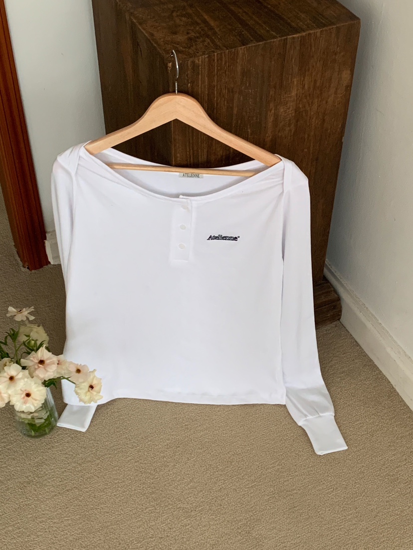 FORMSTUDIO韓國直郵女裝新品職業熱賣時尚人氣長袖T恤船領FORMSTUDIO長袖T恤圖色1