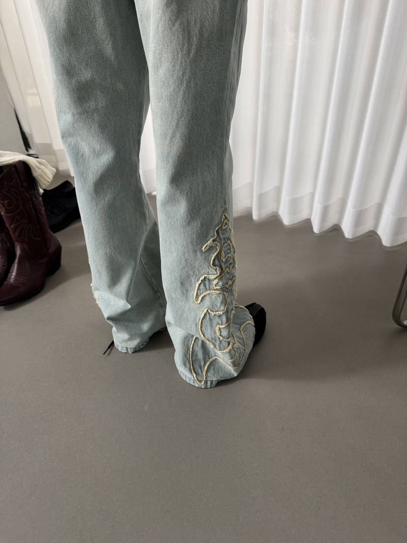 FIFO/UNANSWERED-MYSTERY東大門直郵女士新款熱賣牛仔褲FIFO/UNANSWERED-MYSTERY牛仔褲