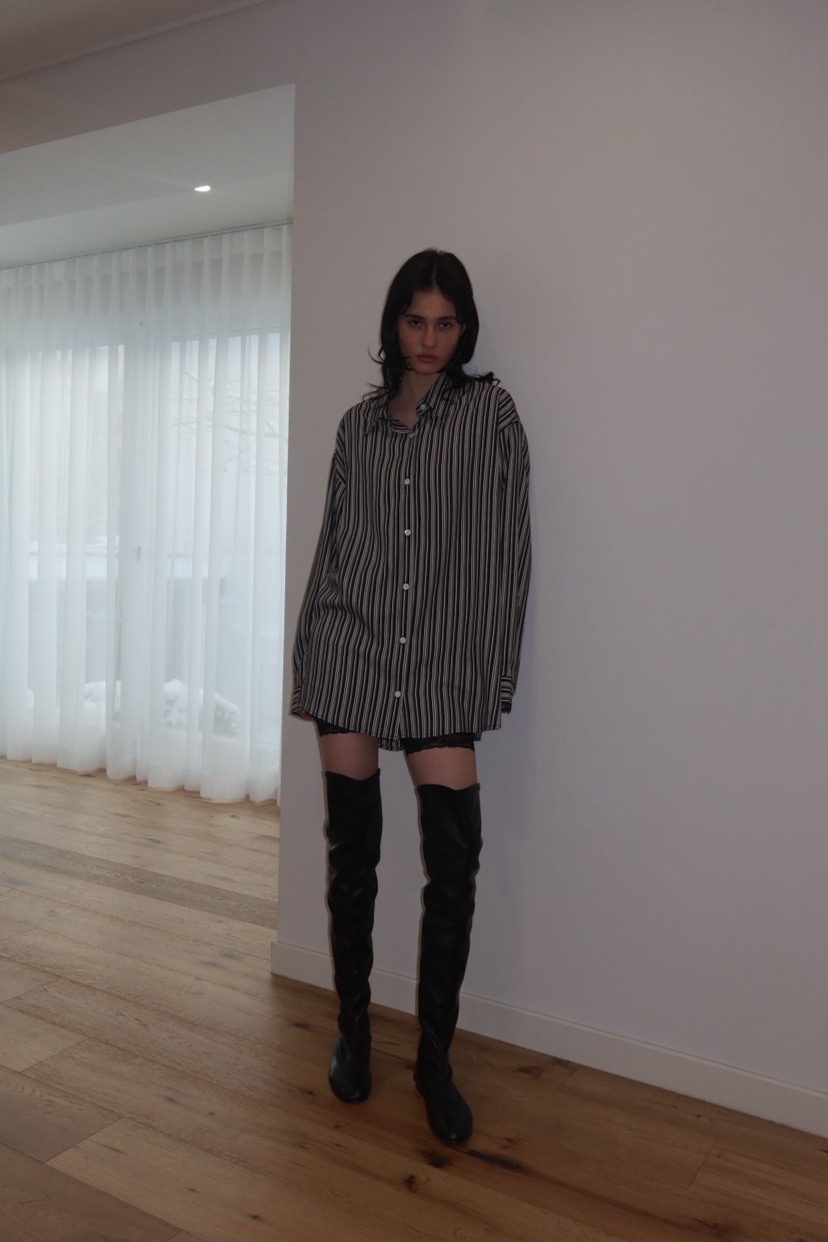 FIFO/UNANSWERED-MYSTERY東大門代購女士新品職業襯衫蕾絲衫FIFO/UNANSWERED-MYSTERY襯衫/蕾絲衫