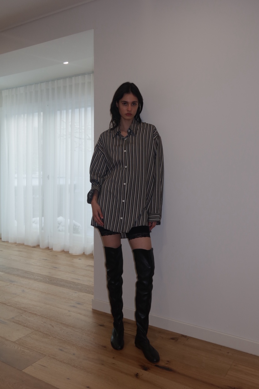 FIFO/UNANSWERED-MYSTERY東大門代購女士新品職業襯衫蕾絲衫FIFO/UNANSWERED-MYSTERY襯衫/蕾絲衫