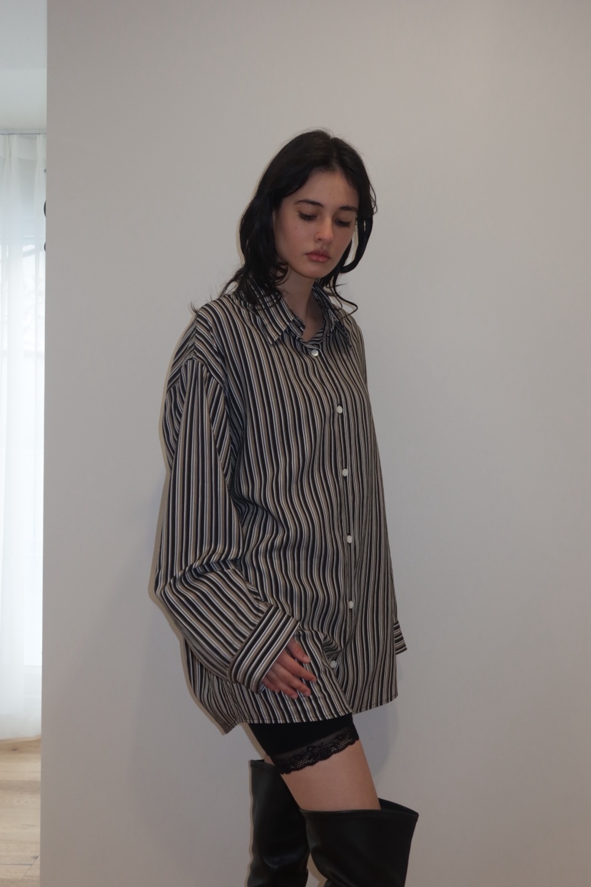 FIFO/UNANSWERED-MYSTERY東大門代購女士新品職業襯衫蕾絲衫FIFO/UNANSWERED-MYSTERY襯衫/蕾絲衫