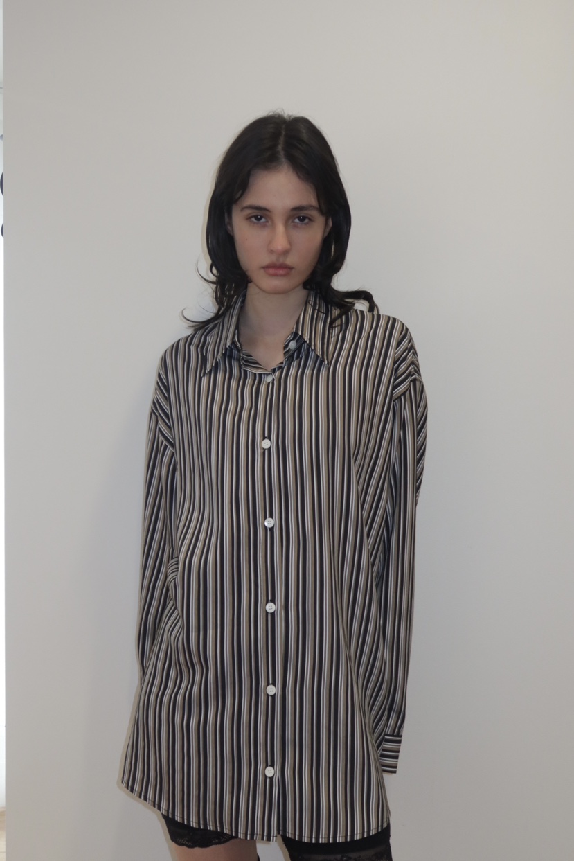 FIFO/UNANSWERED-MYSTERY東大門代購女士新品職業襯衫蕾絲衫FIFO/UNANSWERED-MYSTERY襯衫/蕾絲衫圖色1