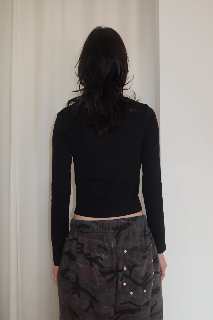 FIFO/UNANSWERED-MYSTERY韓國直郵女裝新品推薦長袖T恤FIFO/UNANSWERED-MYSTERY長袖T恤