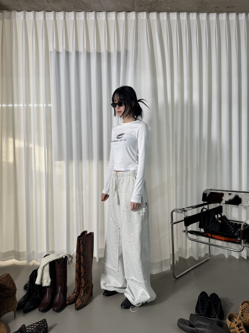 FIFO/UNANSWERED-MYSTERY韓國直郵女裝新品推薦長袖T恤FIFO/UNANSWERED-MYSTERY長袖T恤